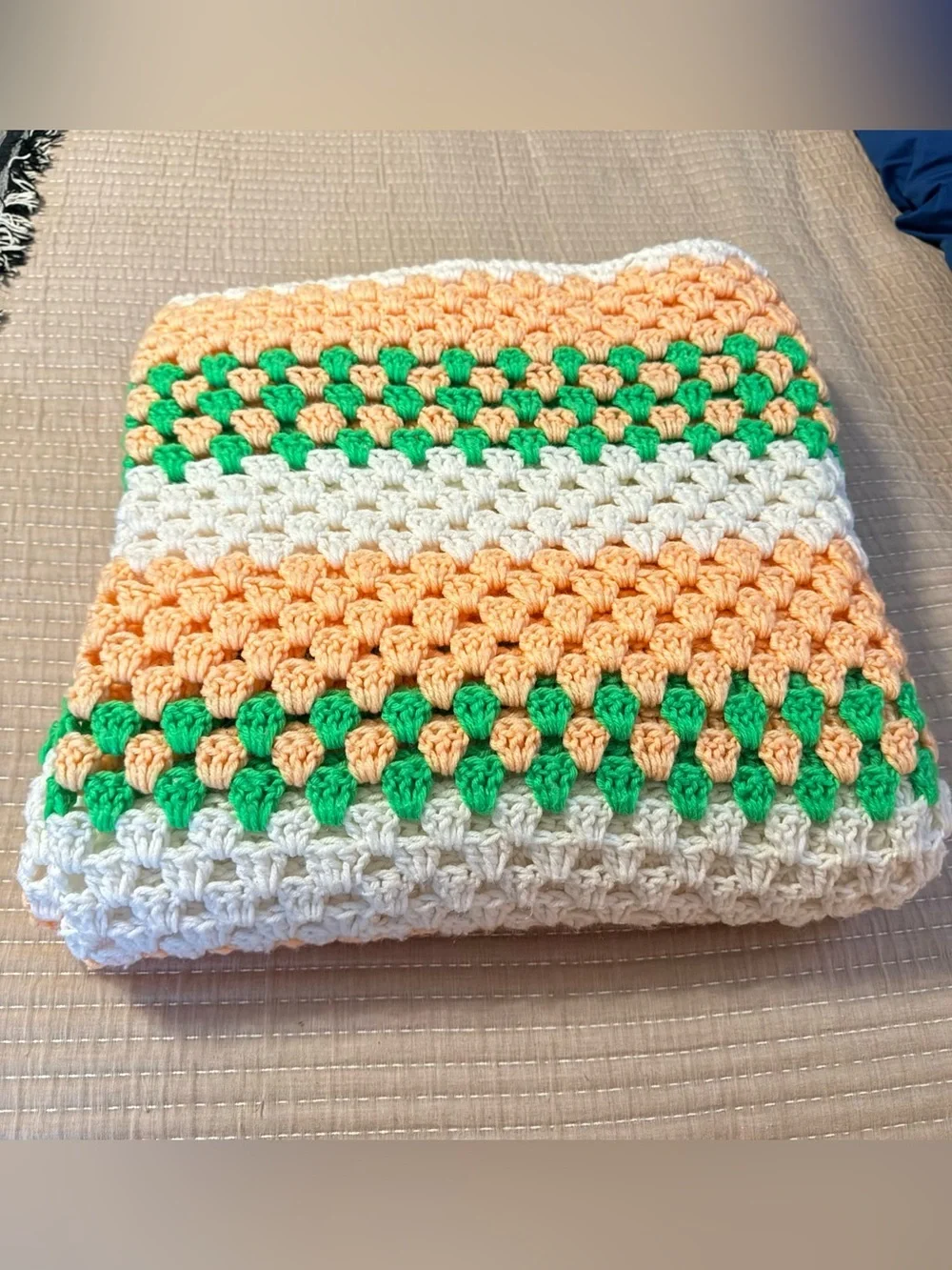 🌼VTG Handmade Crochet Granny Square Bedspread - Peach, Green & White